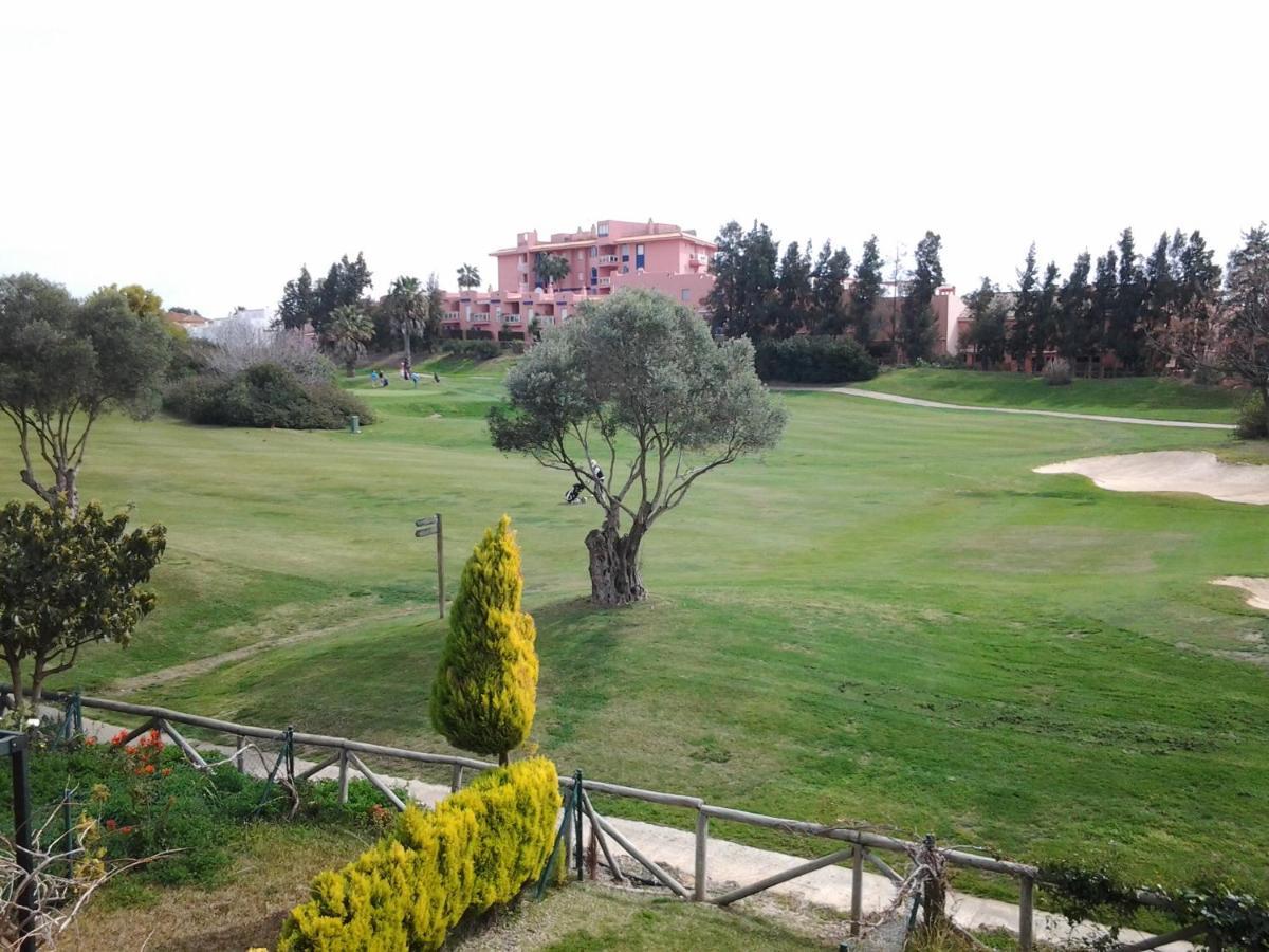 Olhando um Campo de Golf Islantilla Exterior foto
