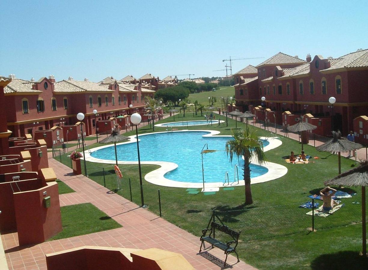 Olhando um Campo de Golf Islantilla Exterior foto